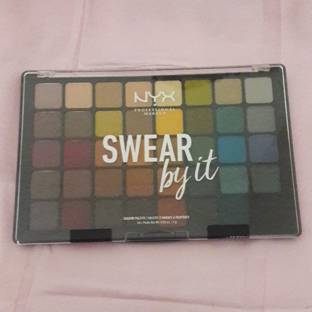 Nyx eye shadow palette